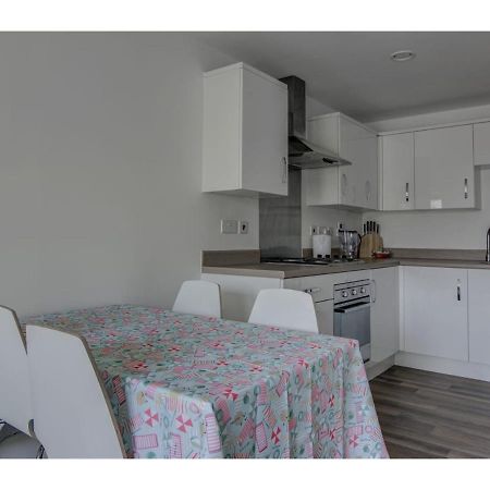 Large, Spacious And Modern Apt For 4 In Μάντσεστερ Εξωτερικό φωτογραφία